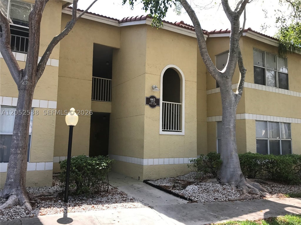 Photo of 663 Vista Isles Dr #1715, Sunrise, FL 33325 (MLS # A12052538)
