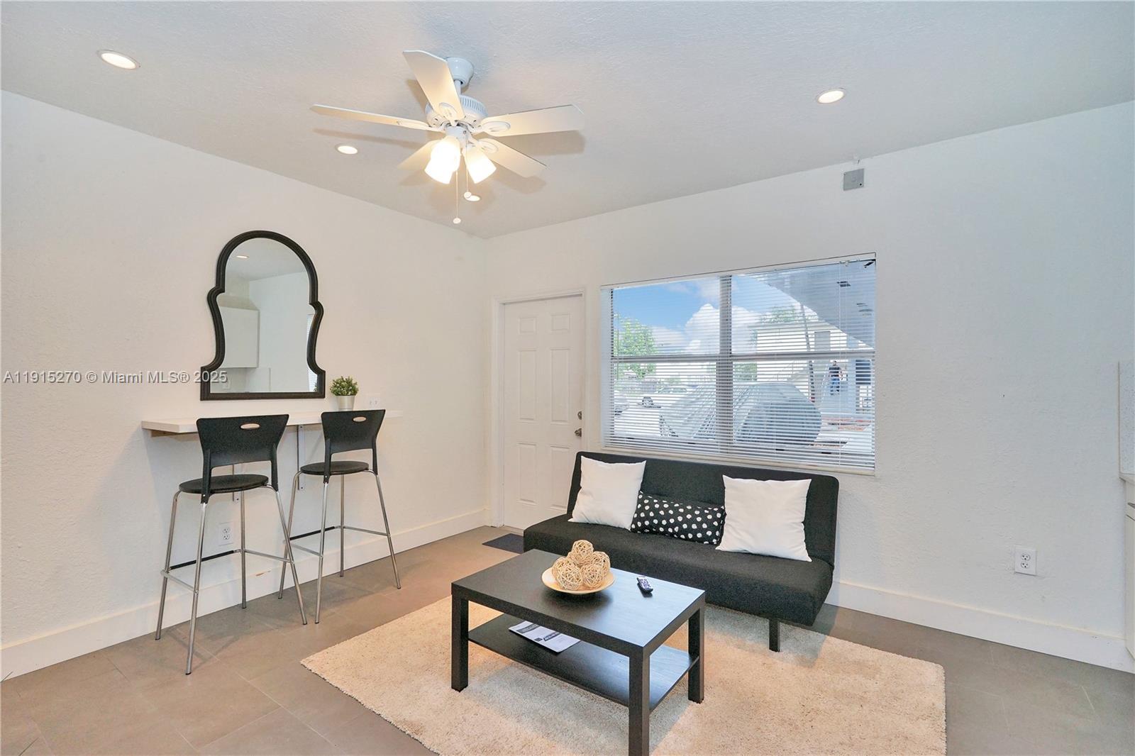 BARCELONA CONDO - Residential Lease