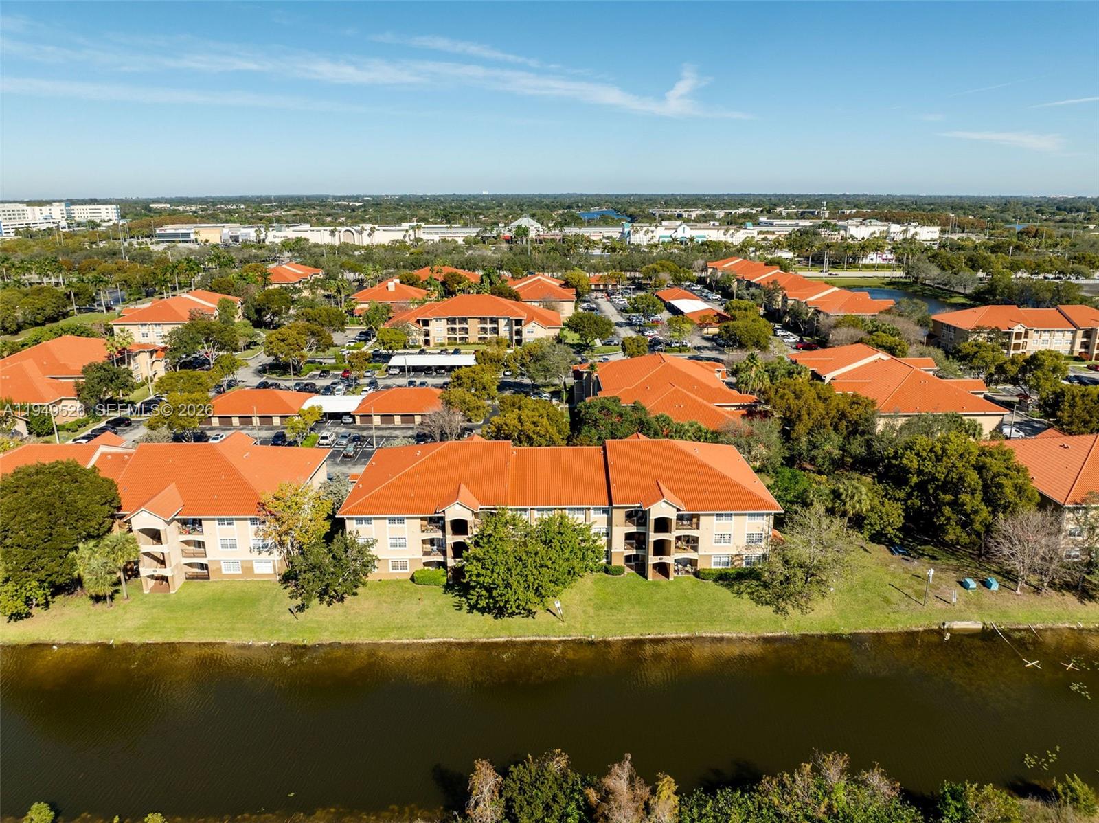 THE MARQUESA - Residential