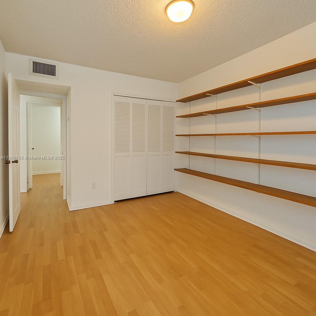 UNIVERSITY INN CONDO - Residential