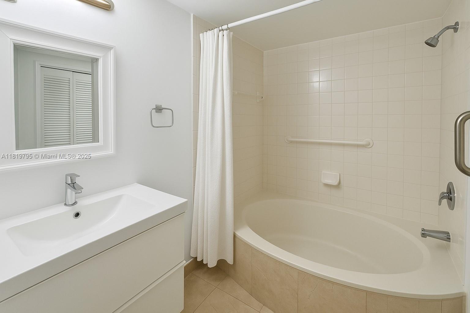 UNIVERSITY INN CONDO - Residential