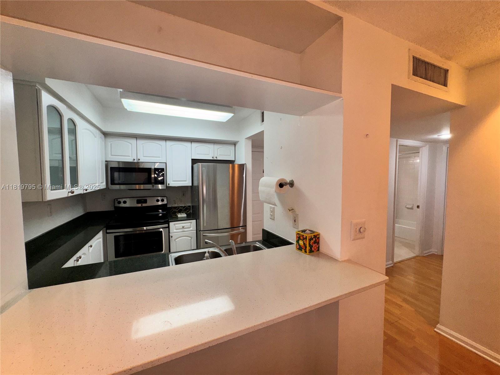 UNIVERSITY INN CONDO - Residential