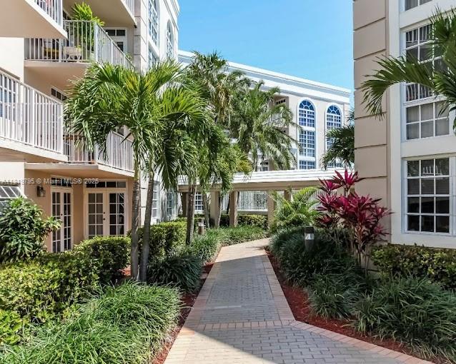 UNIVERSITY INN CONDO - Residential