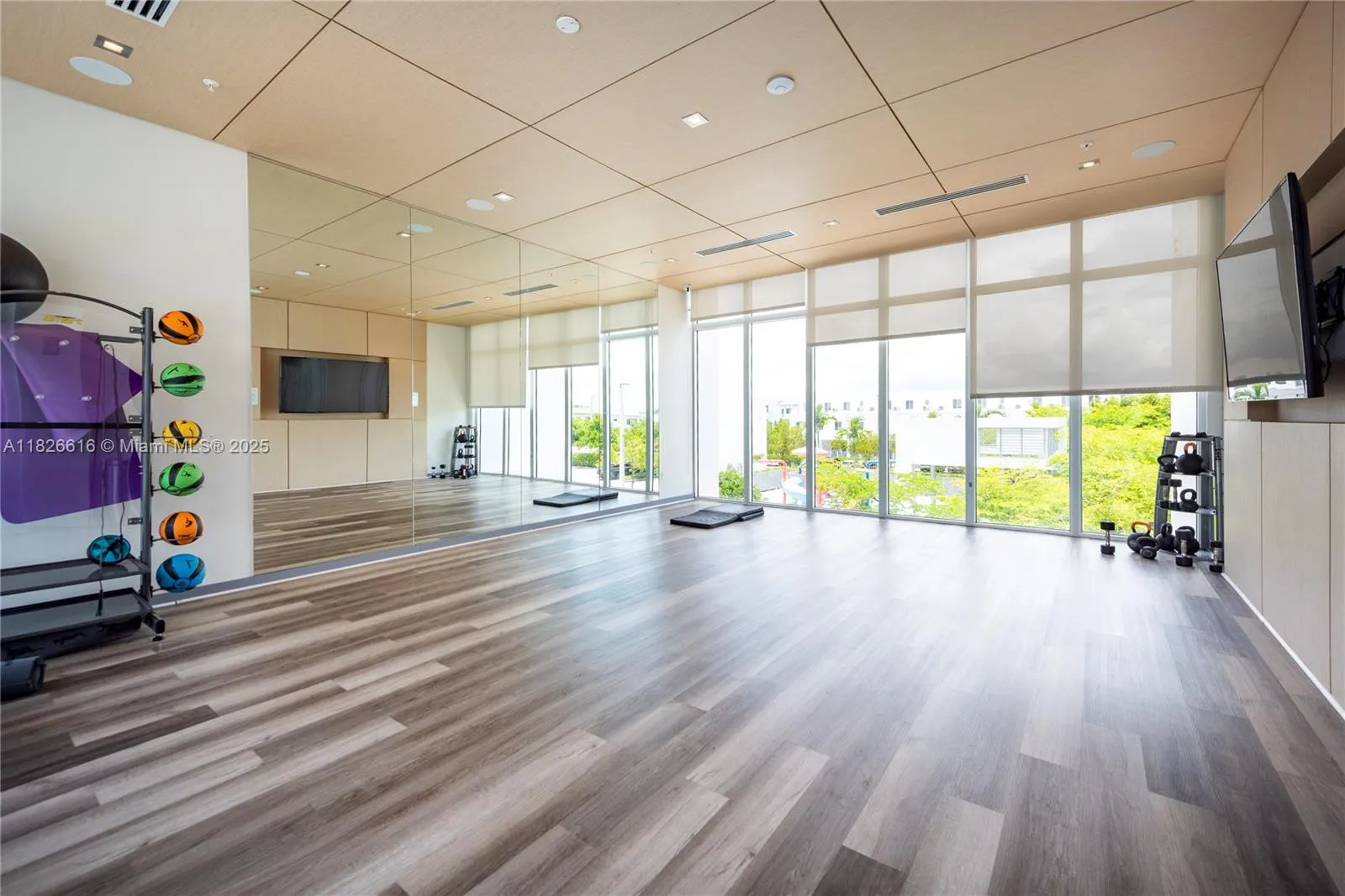 Doral, Florida 33178, United States, 3 Bedrooms Bedrooms, ,3 BathroomsBathrooms,Residential,Active,156452