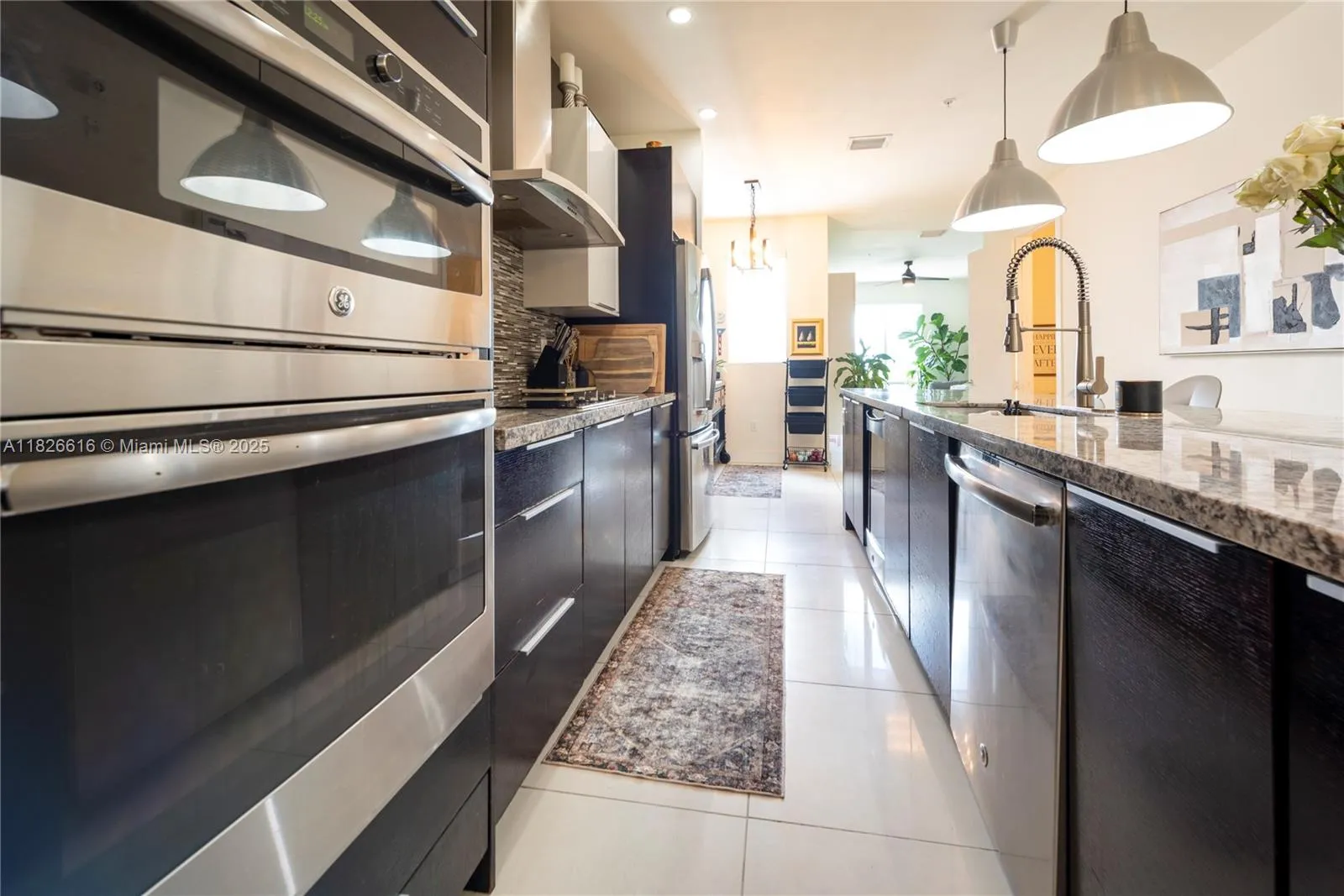 Doral, Florida 33178, United States, 3 Bedrooms Bedrooms, ,3 BathroomsBathrooms,Residential,Active,156452