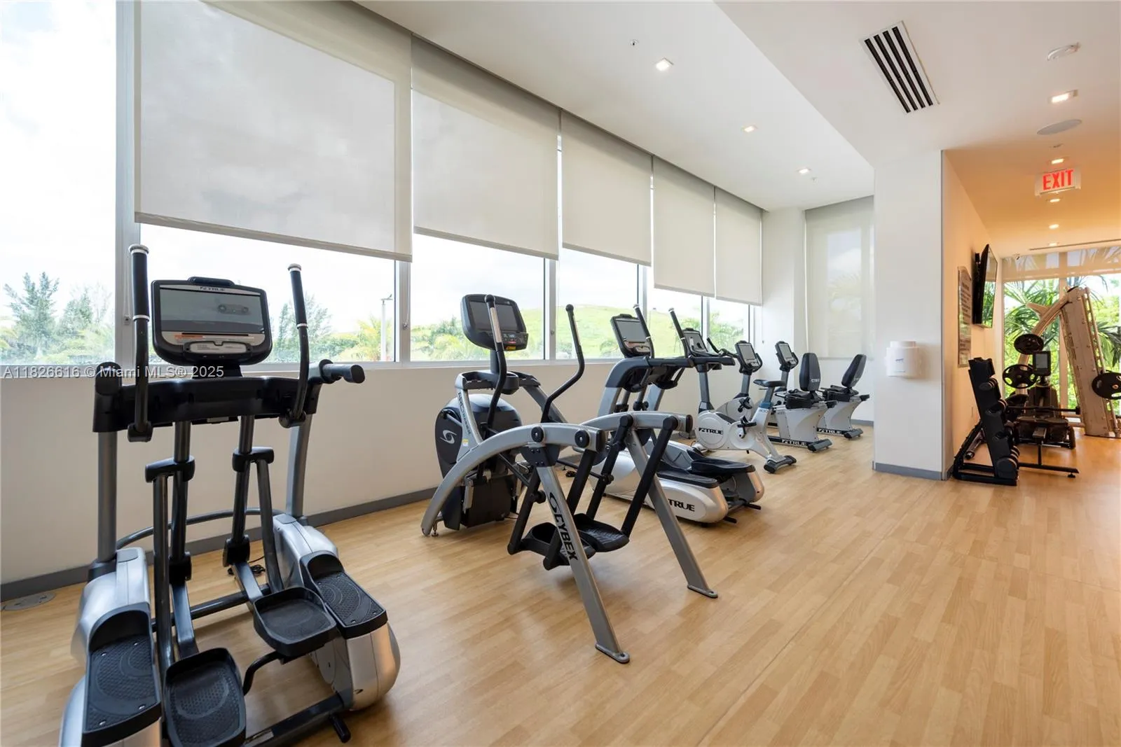 Doral, Florida 33178, United States, 3 Bedrooms Bedrooms, ,3 BathroomsBathrooms,Residential,Active,156452