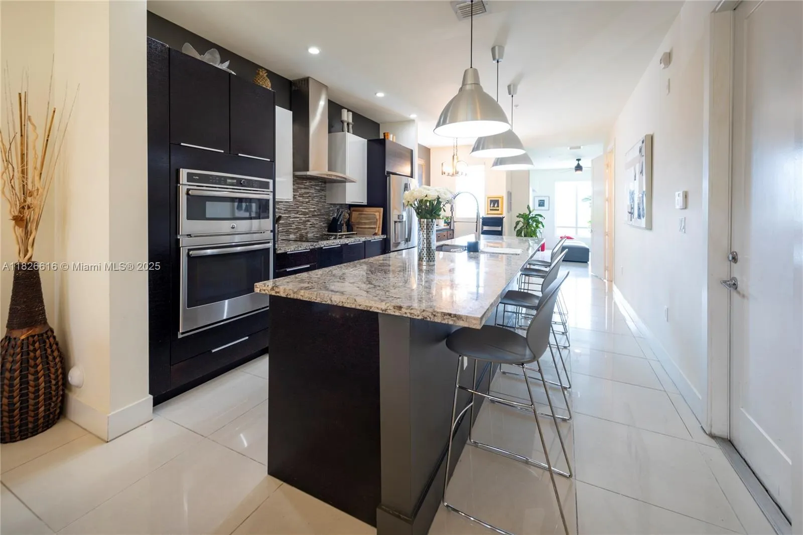 Doral, Florida 33178, United States, 3 Bedrooms Bedrooms, ,3 BathroomsBathrooms,Residential,Active,156452