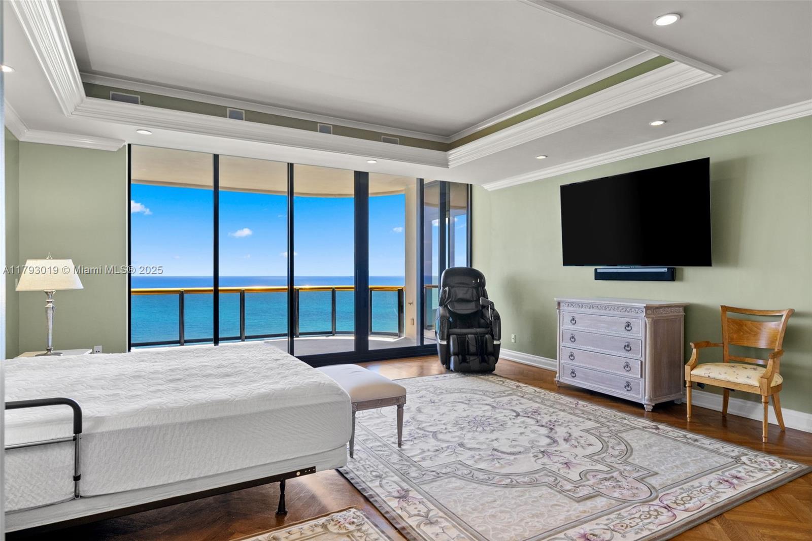 BAL HARBOUR TOWER CONDO - Residential