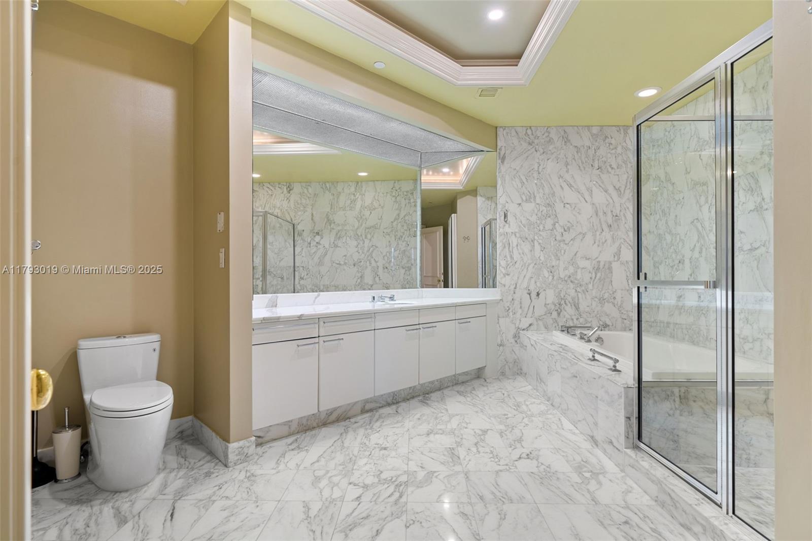 BAL HARBOUR TOWER CONDO - Residential