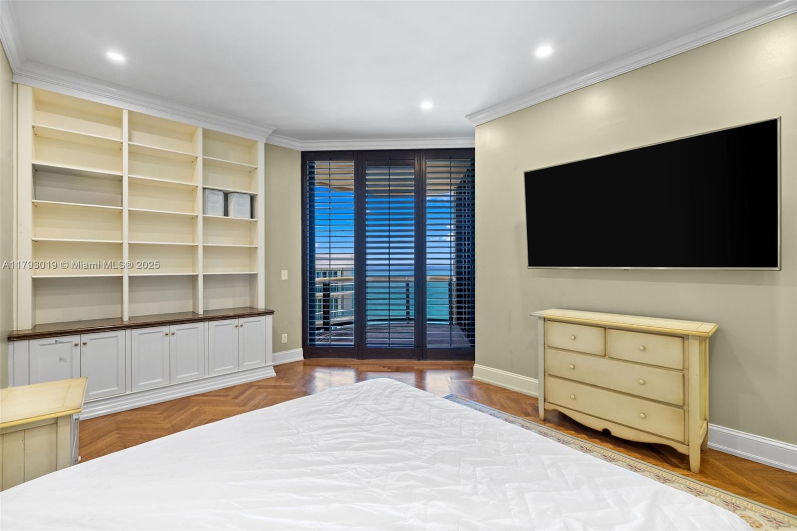 BAL HARBOUR TOWER CONDO - Residential