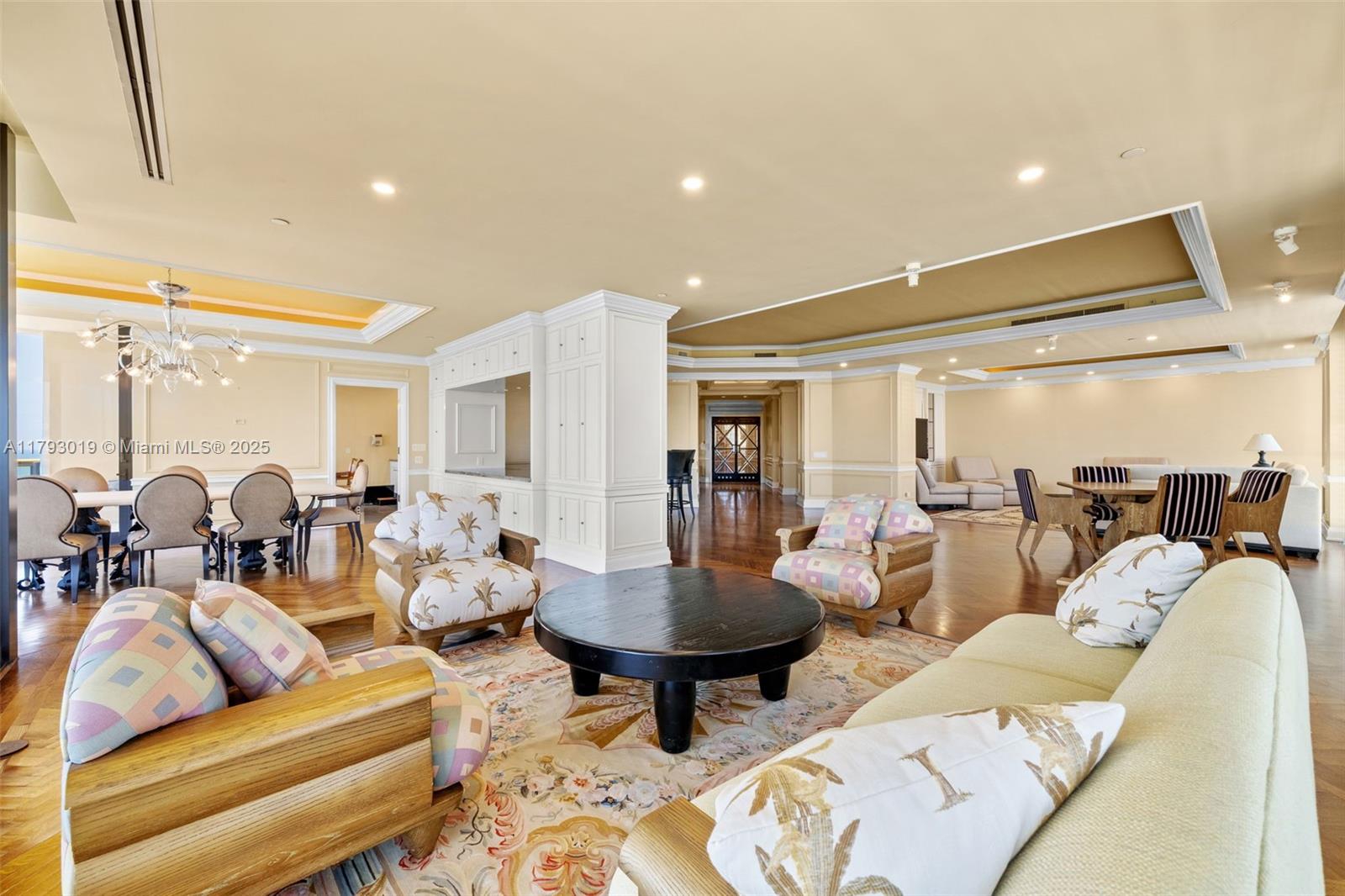 BAL HARBOUR TOWER CONDO - Residential