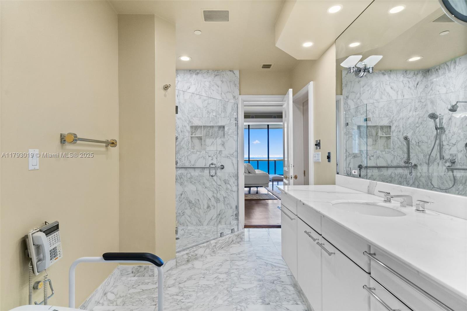 BAL HARBOUR TOWER CONDO - Residential
