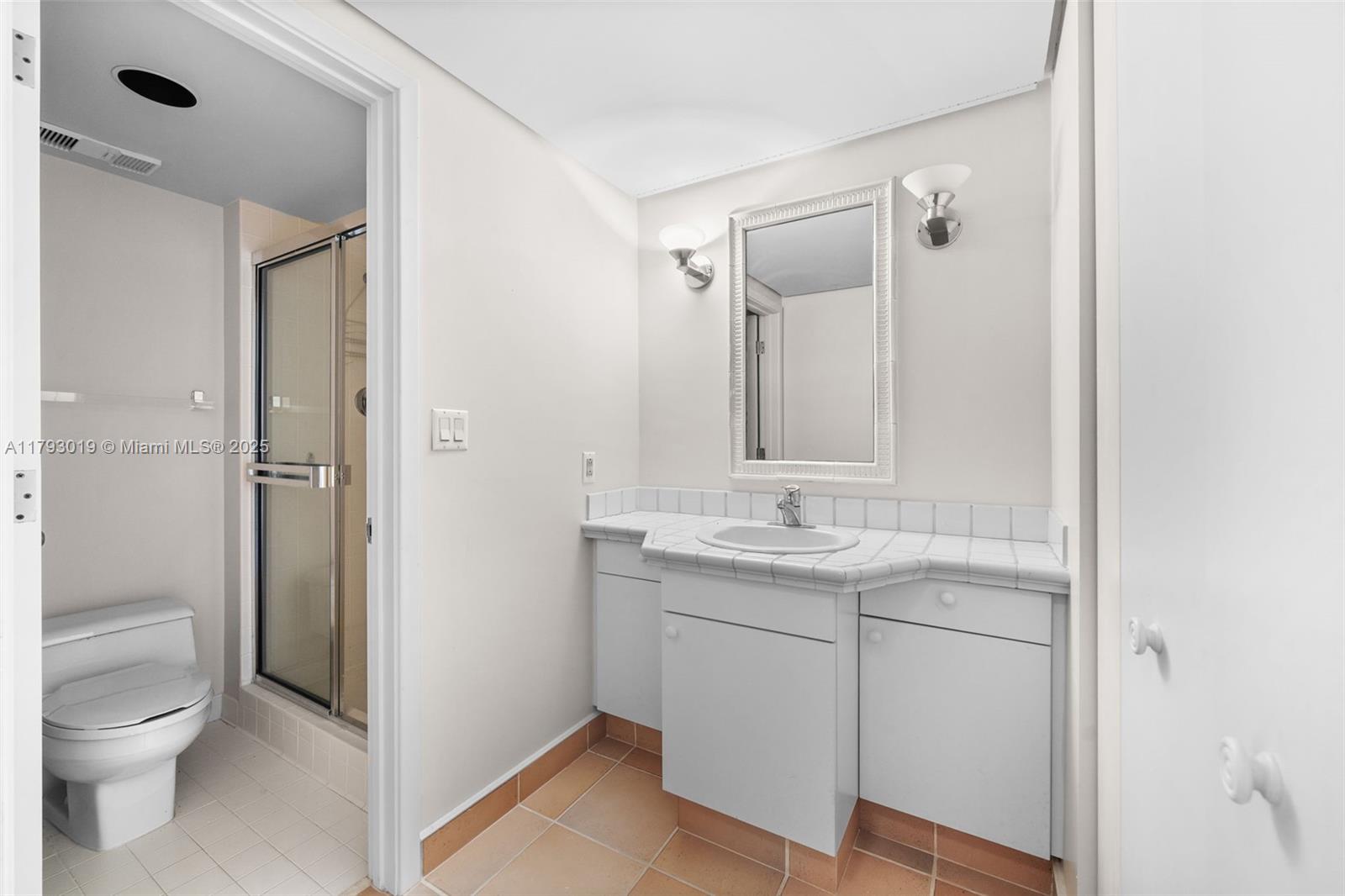 BAL HARBOUR TOWER CONDO - Residential