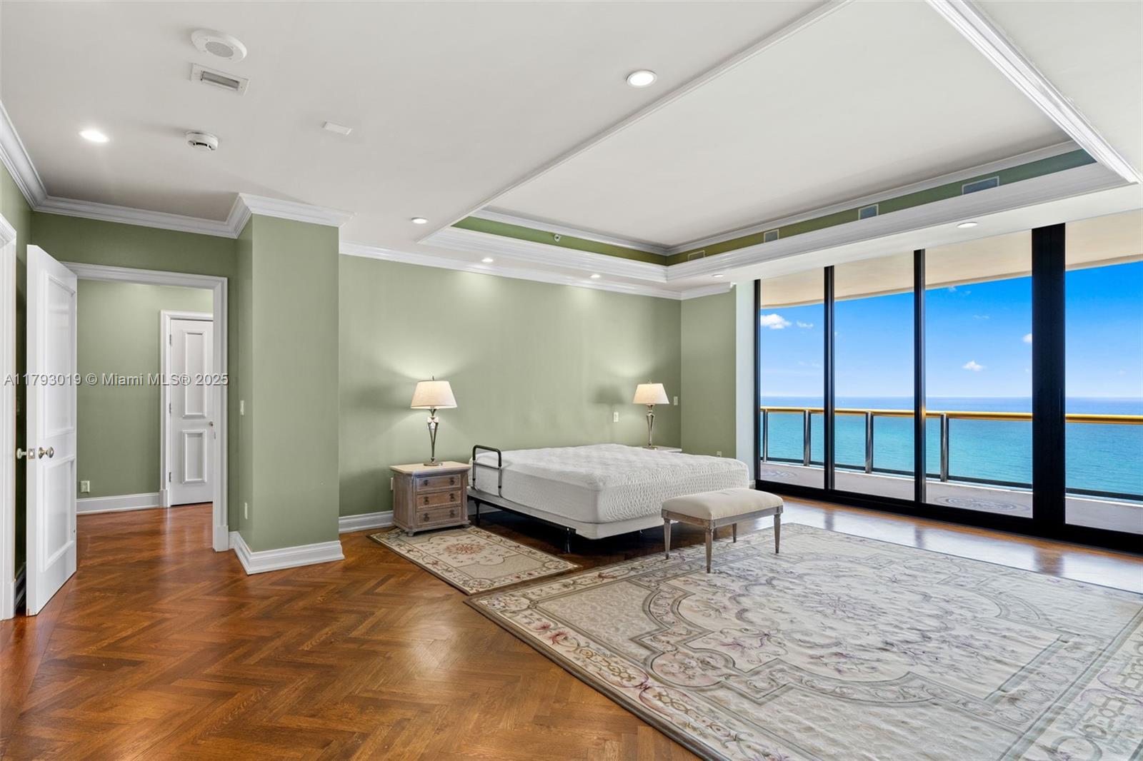 BAL HARBOUR TOWER CONDO - Residential