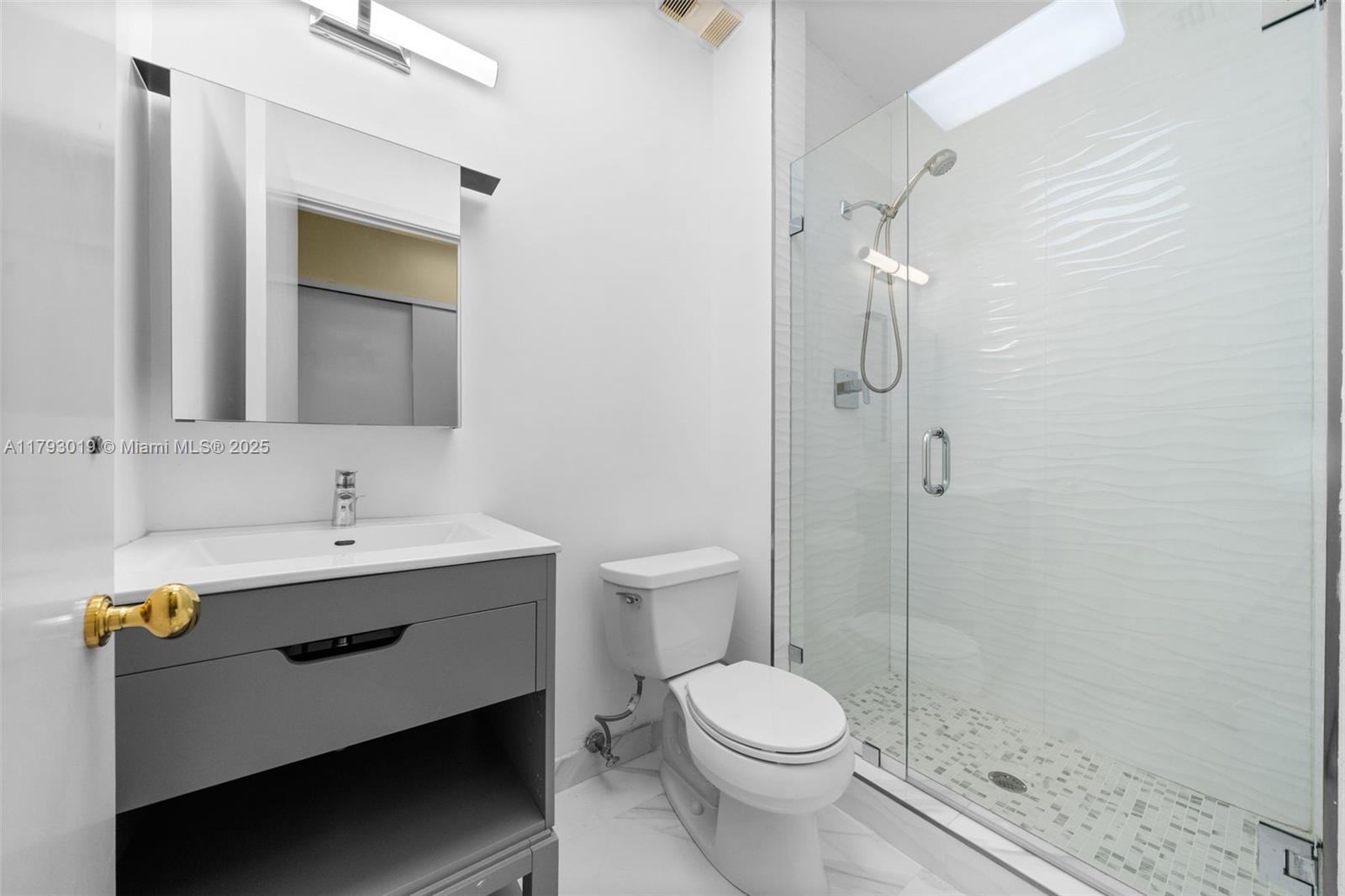 BAL HARBOUR TOWER CONDO - Residential