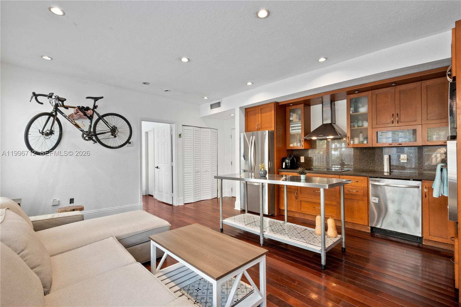 1027 Pennsylvania Ave 102