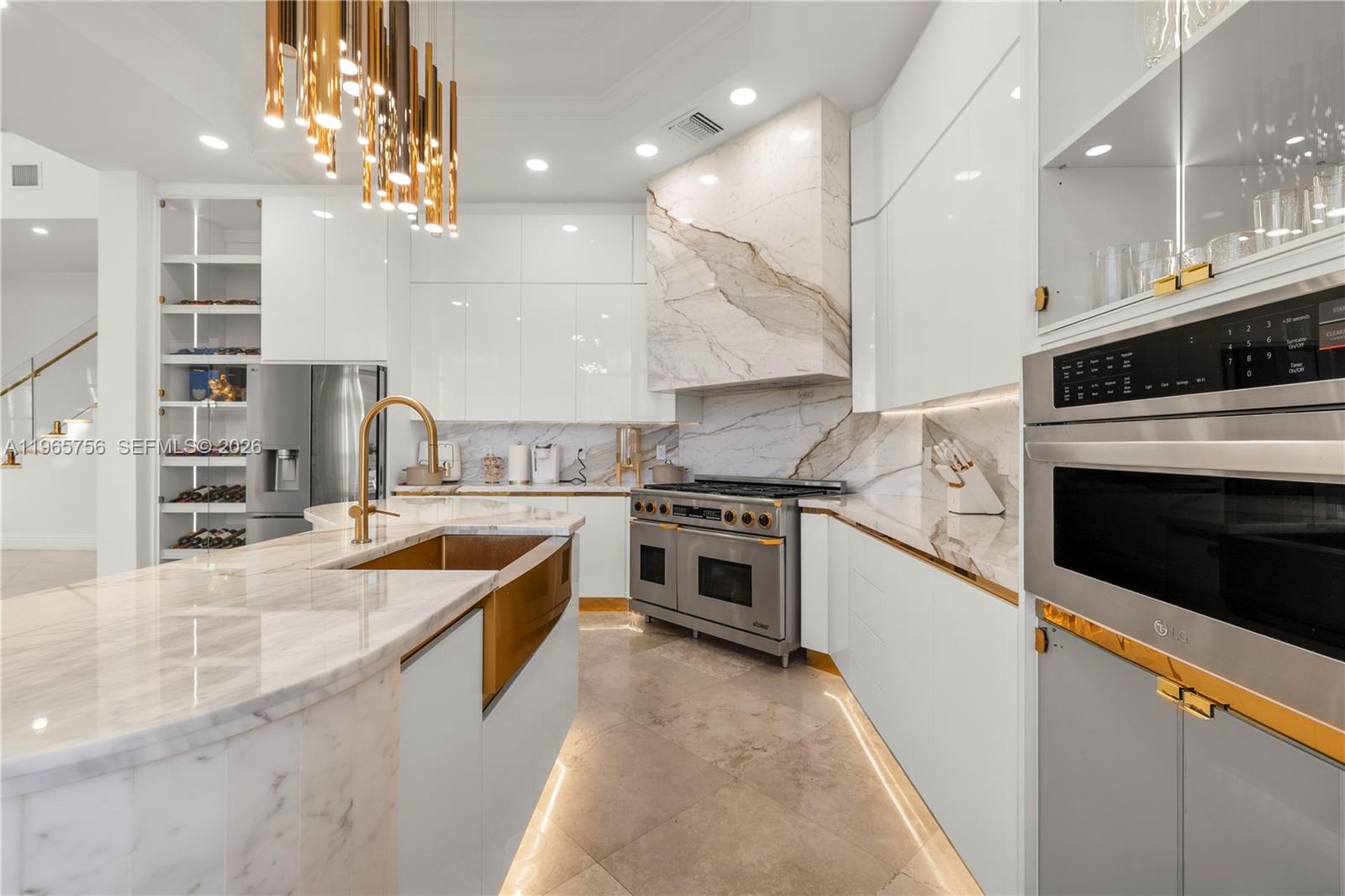 EASTERN SHORES - Residential