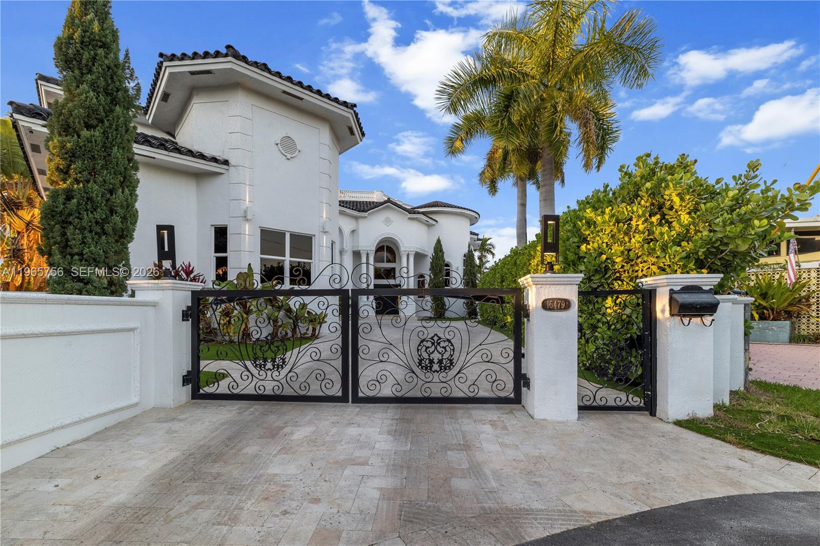 EASTERN SHORES - Residential