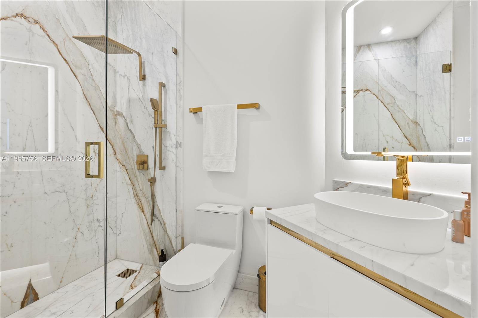 EASTERN SHORES - Residential