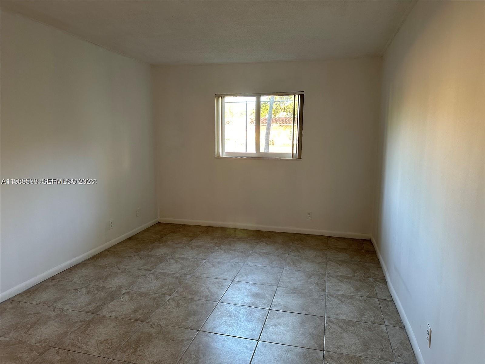 BARCELONA CONDO NORTH BLD - Residential Lease