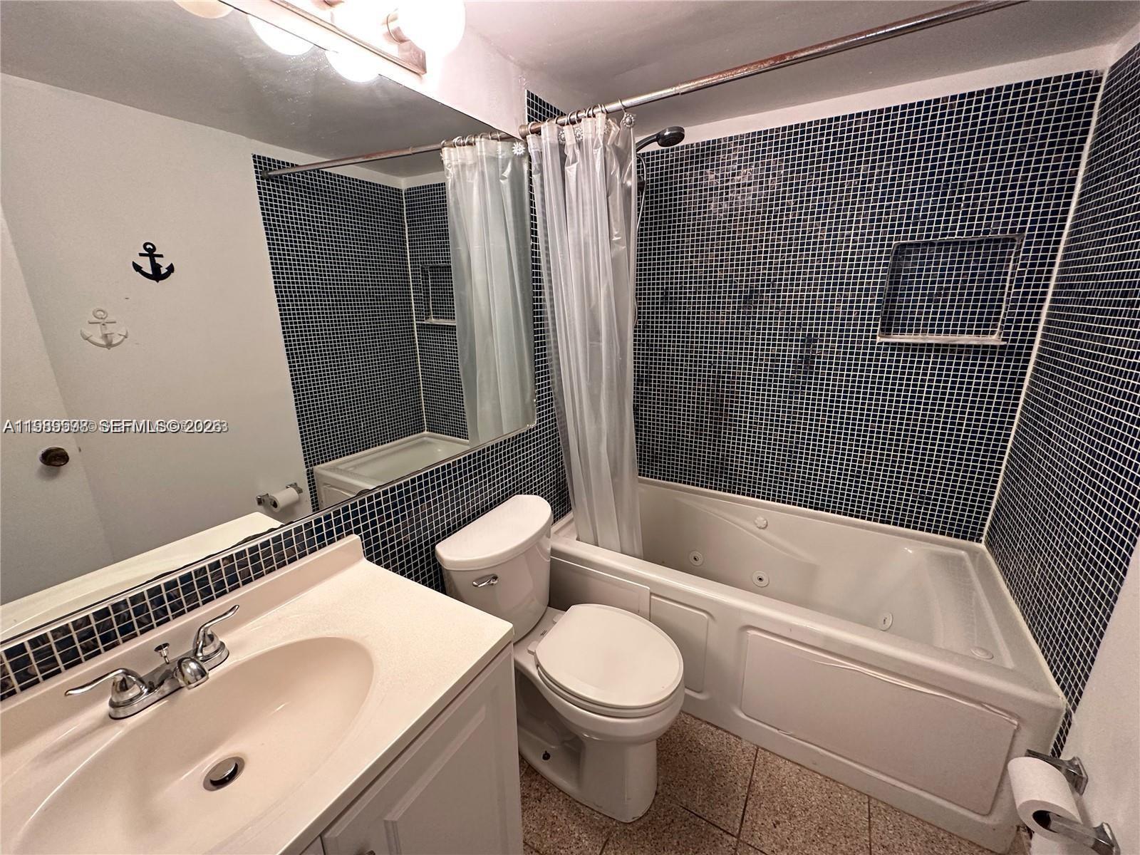 BARCELONA CONDO NORTH BLD - Residential Lease