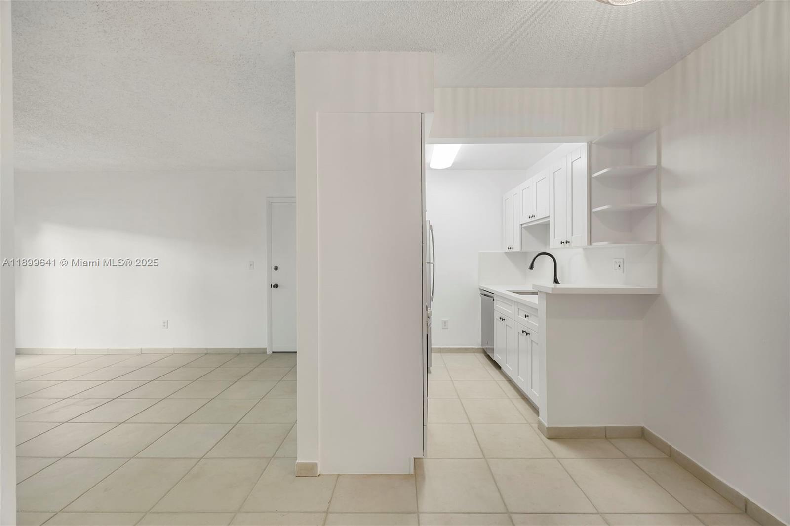 SPANISH TRACE CONDO - Residential