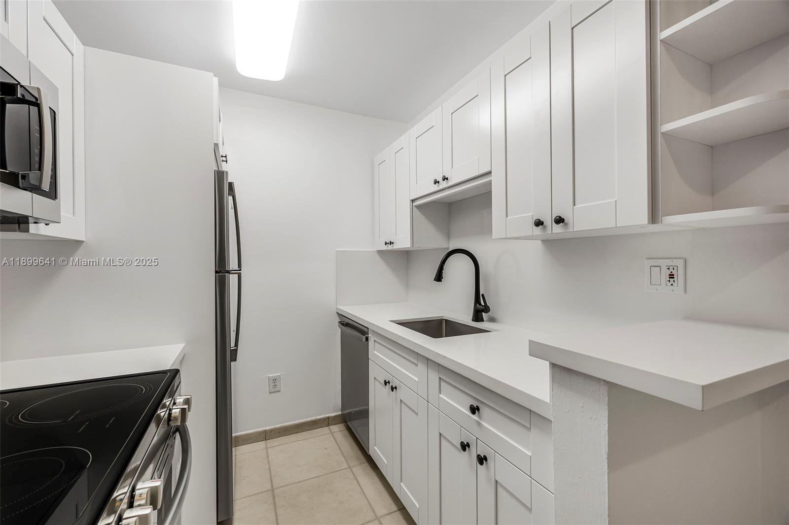 SPANISH TRACE CONDO - Residential