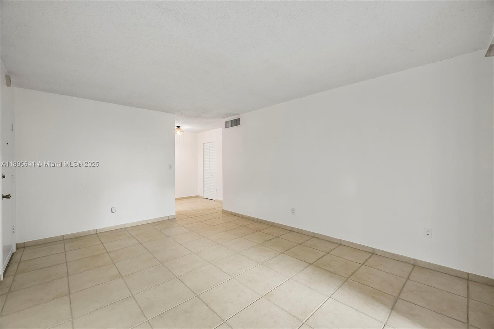 SPANISH TRACE CONDO - Residential