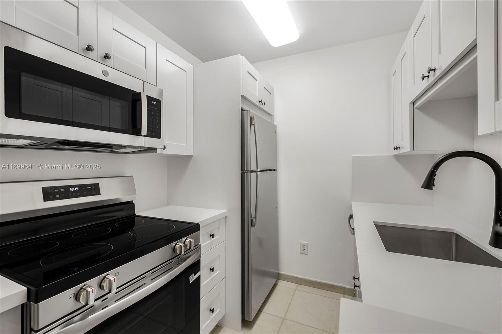 SPANISH TRACE CONDO - Residential