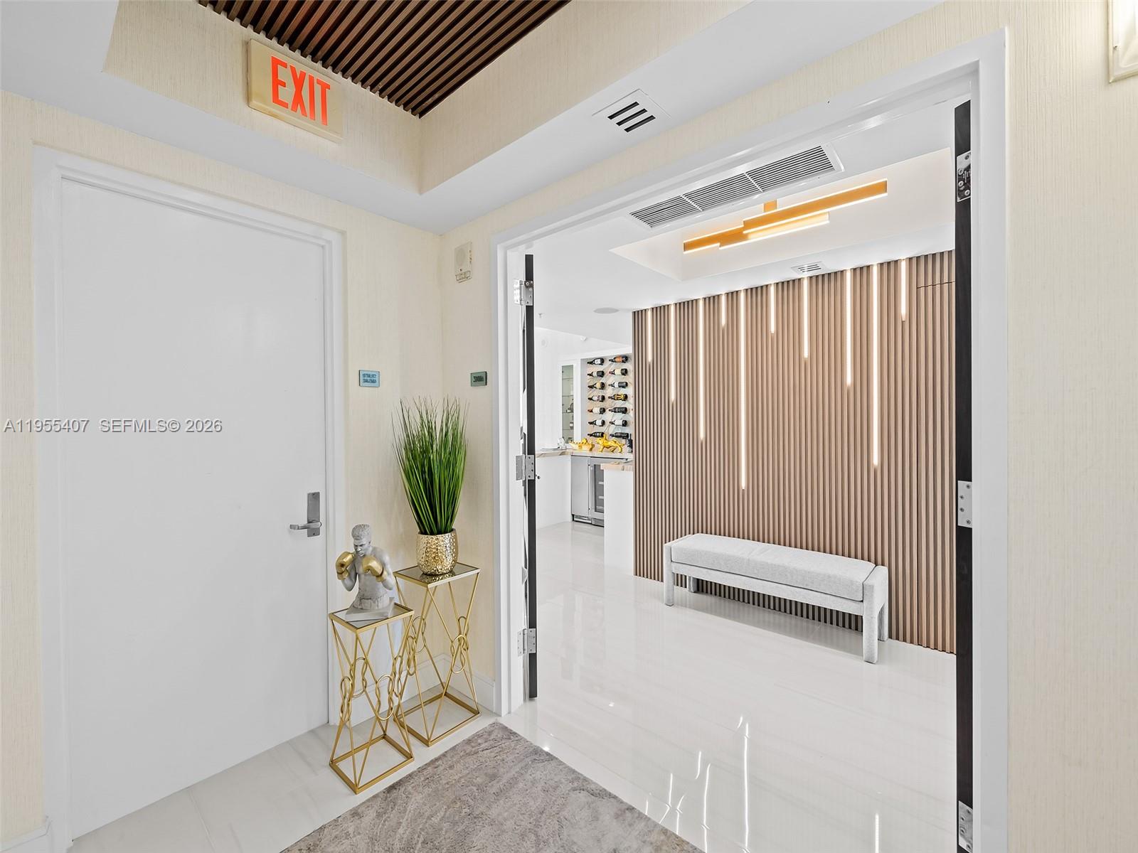 LAS OLAS RIVER HOUSE COND - Residential