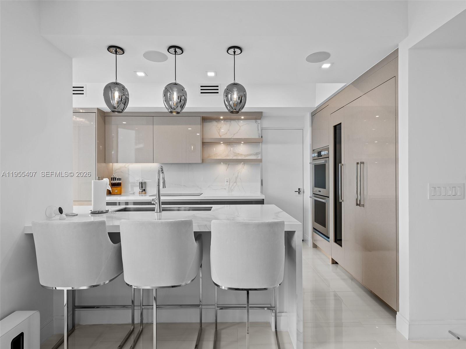 LAS OLAS RIVER HOUSE COND - Residential