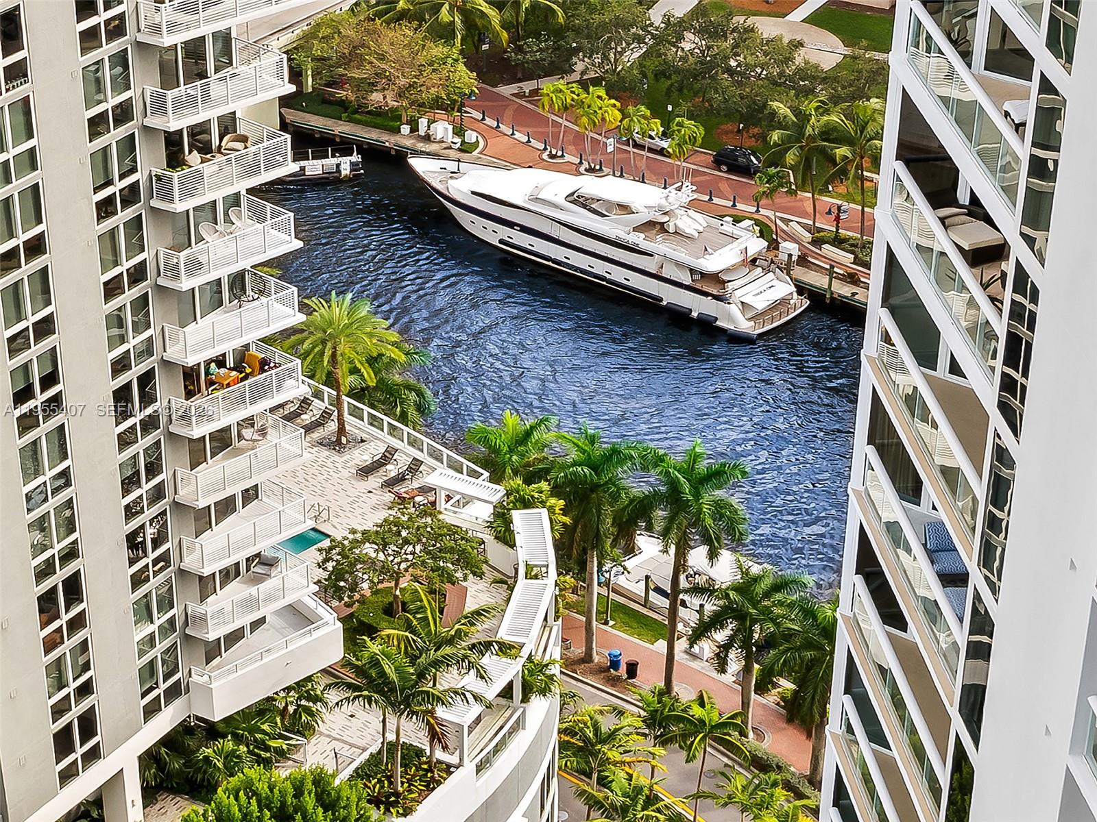 LAS OLAS RIVER HOUSE COND - Residential