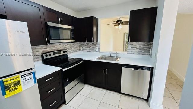 LAKESHORE AT UNIVERSITY P - Residential