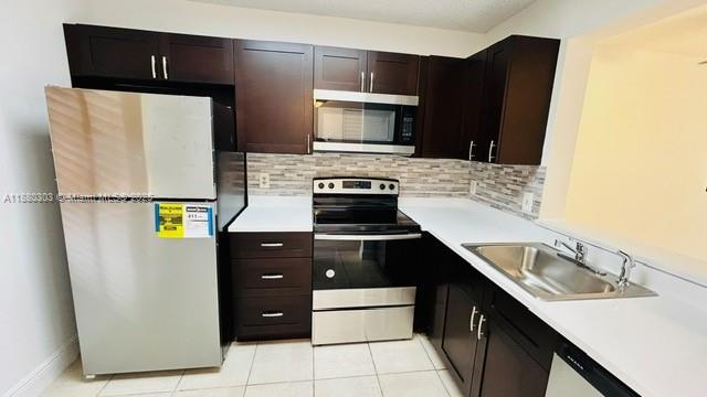 LAKESHORE AT UNIVERSITY P - Residential