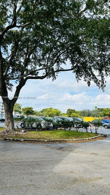 LAKESHORE AT UNIVERSITY P - Residential