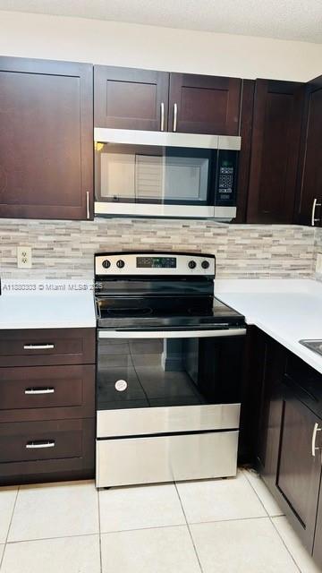 LAKESHORE AT UNIVERSITY P - Residential