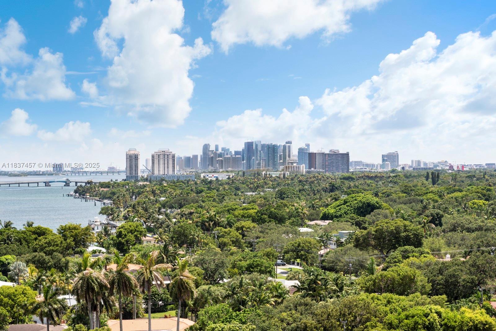 TOWERS OF QUAYSIDE CONDO - Residential