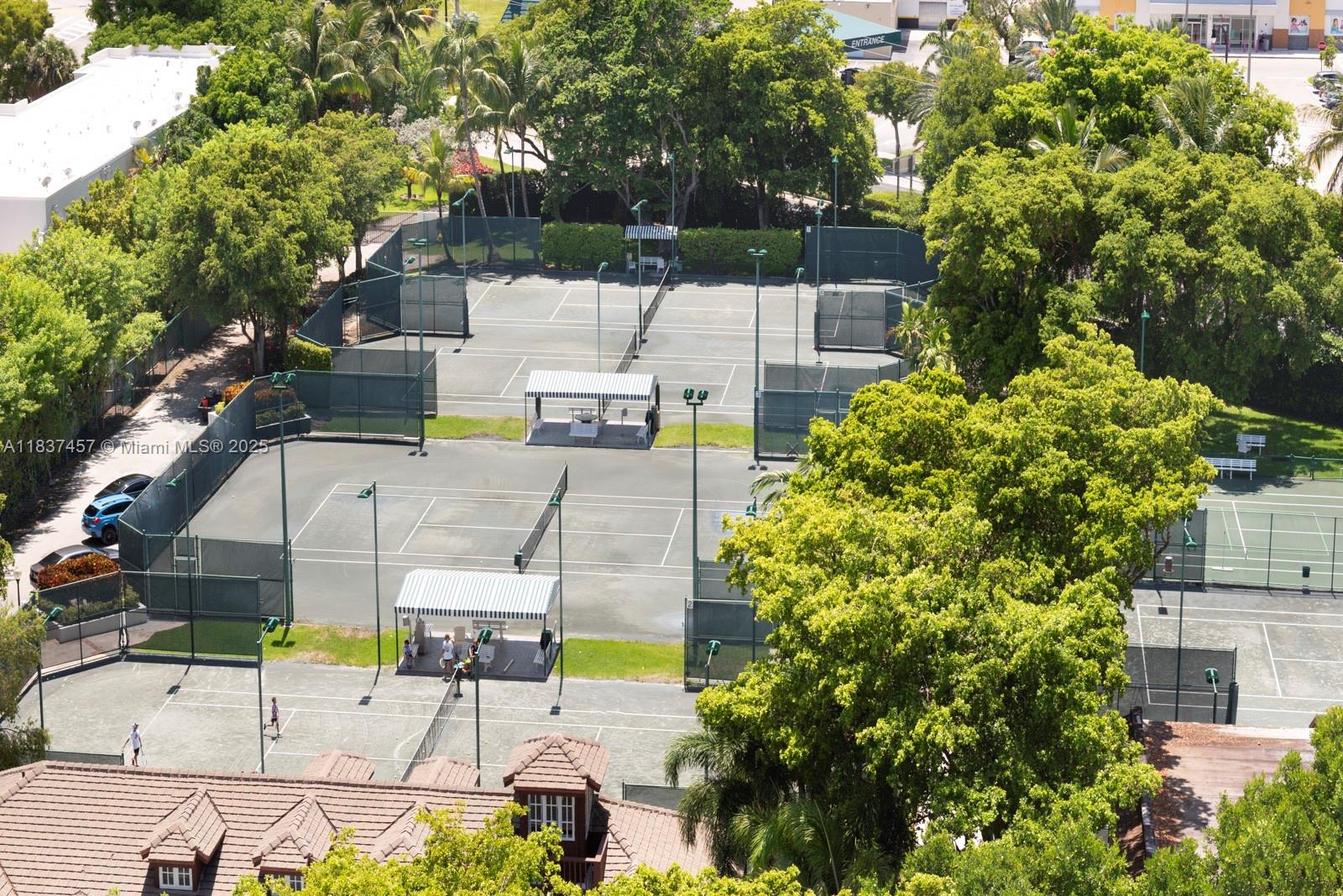 TOWERS OF QUAYSIDE CONDO - Residential