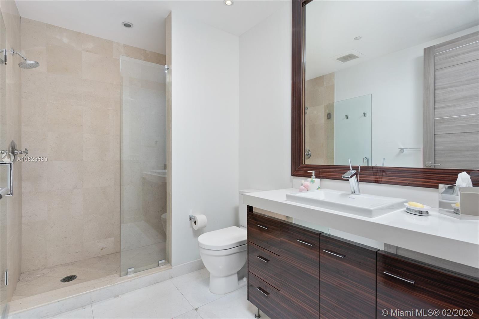 CONTINUUM ON SOUTH BEACH - Residential