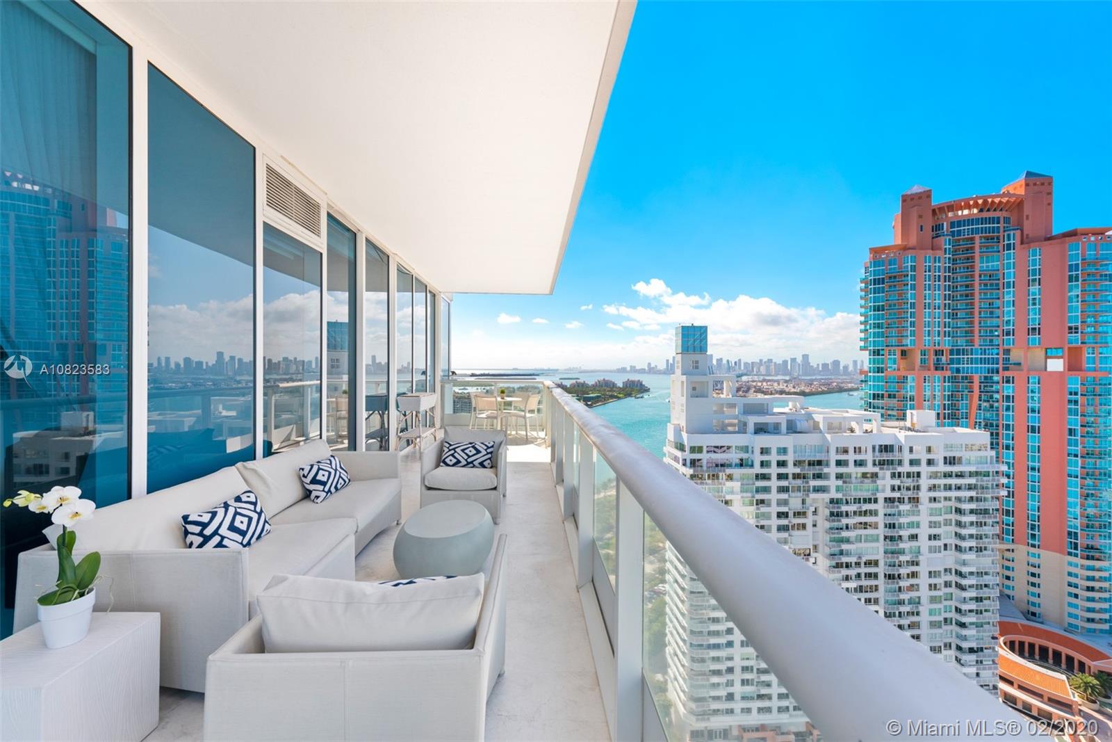 CONTINUUM ON SOUTH BEACH - Residential