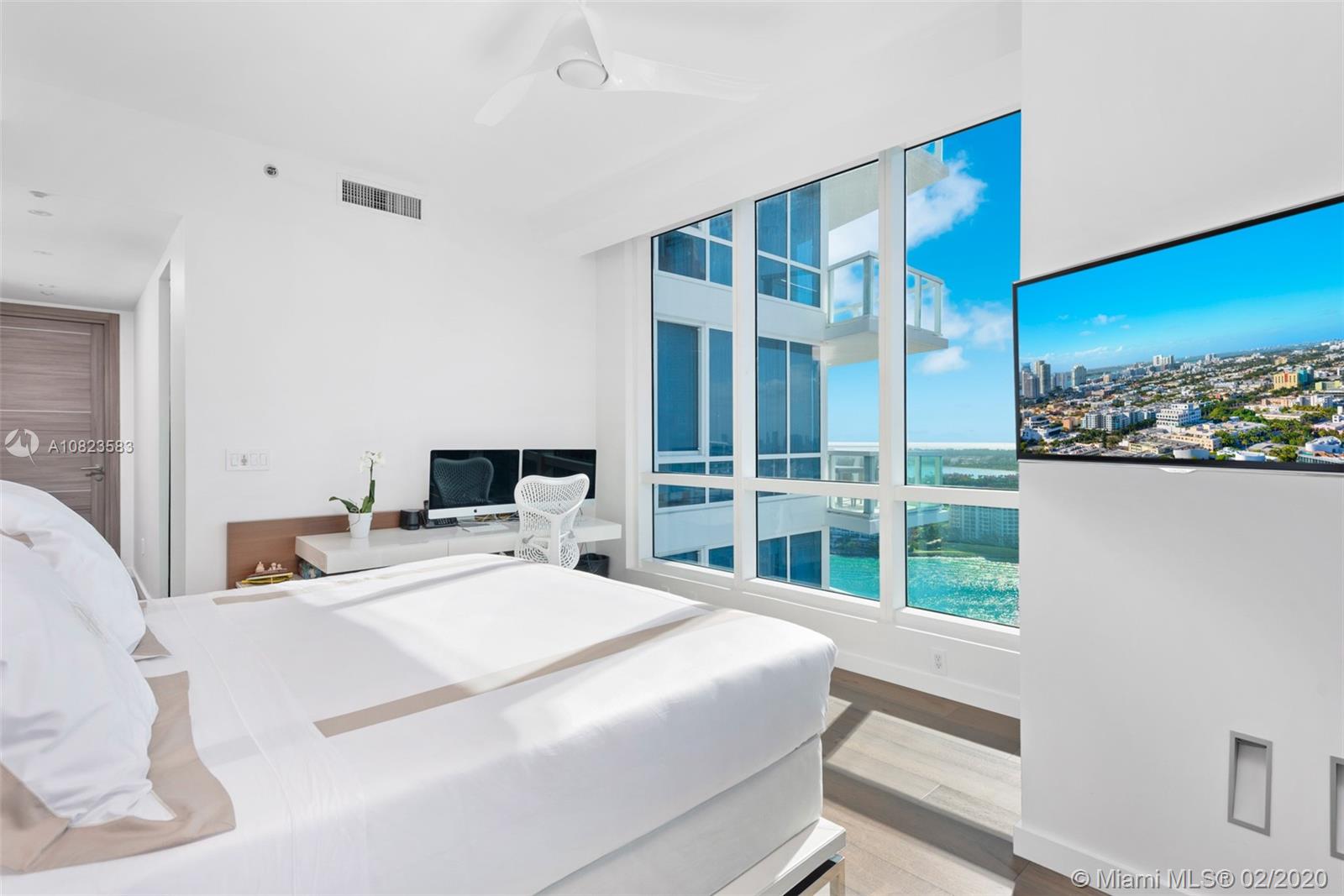 CONTINUUM ON SOUTH BEACH - Residential