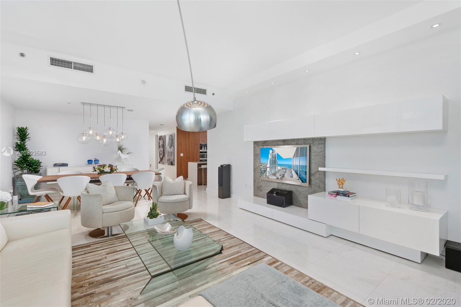 CONTINUUM ON SOUTH BEACH - Residential