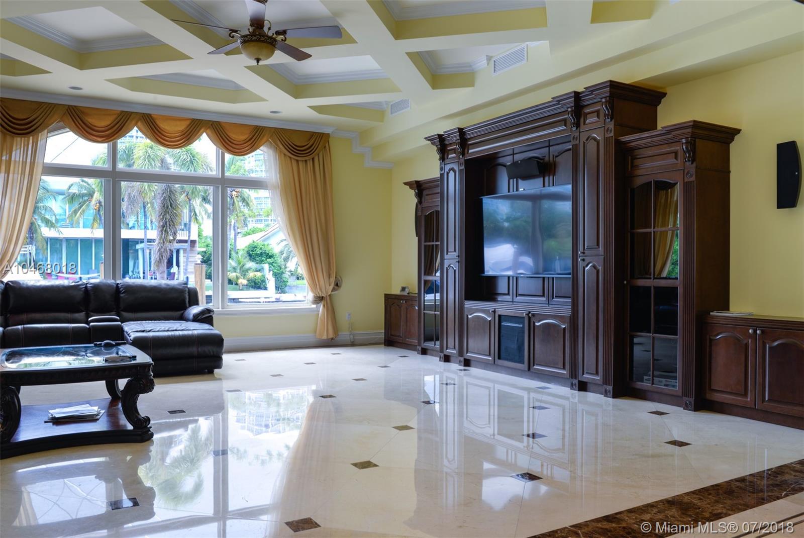 GOLDEN BEACH SEC E - Residential