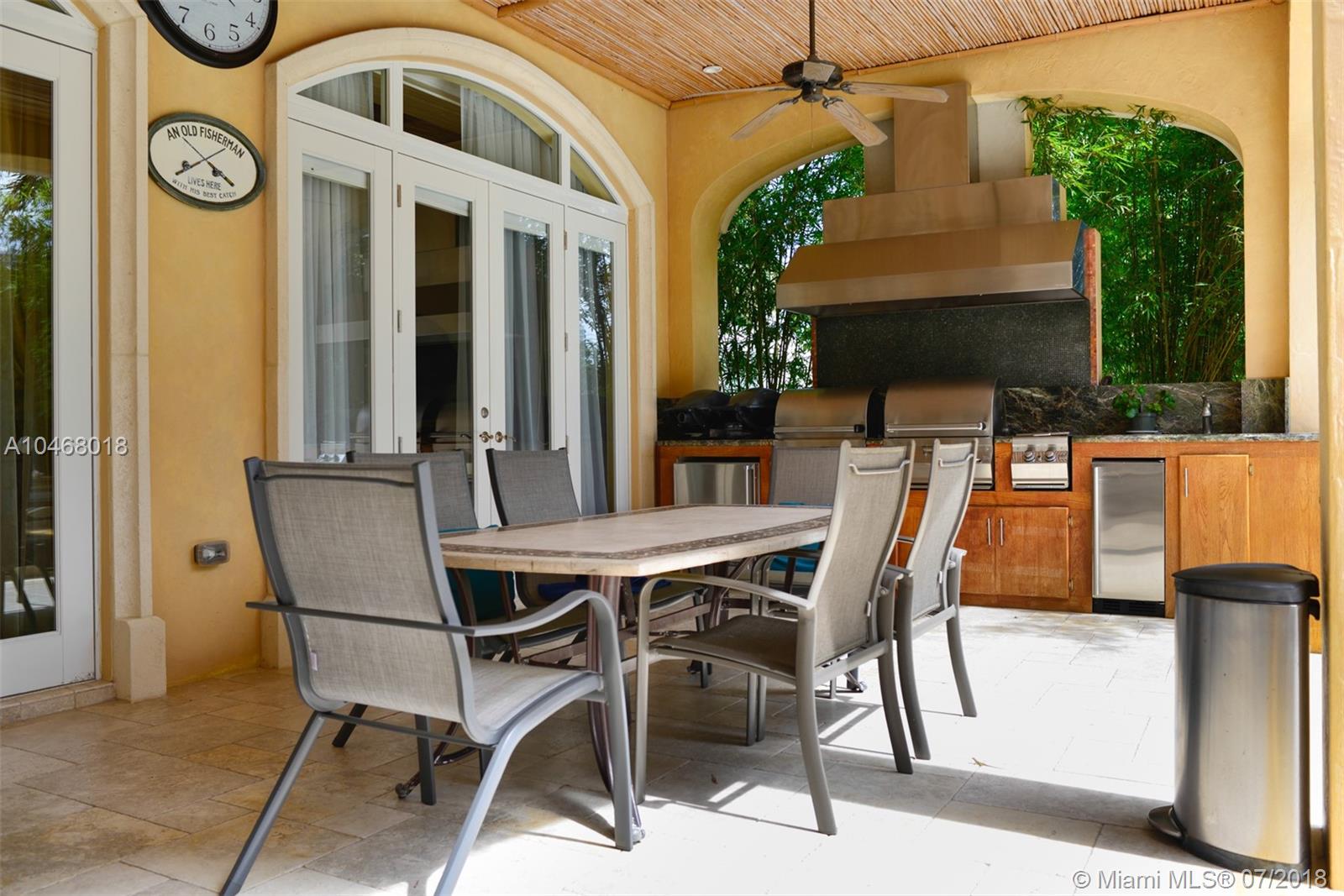 GOLDEN BEACH SEC E - Residential