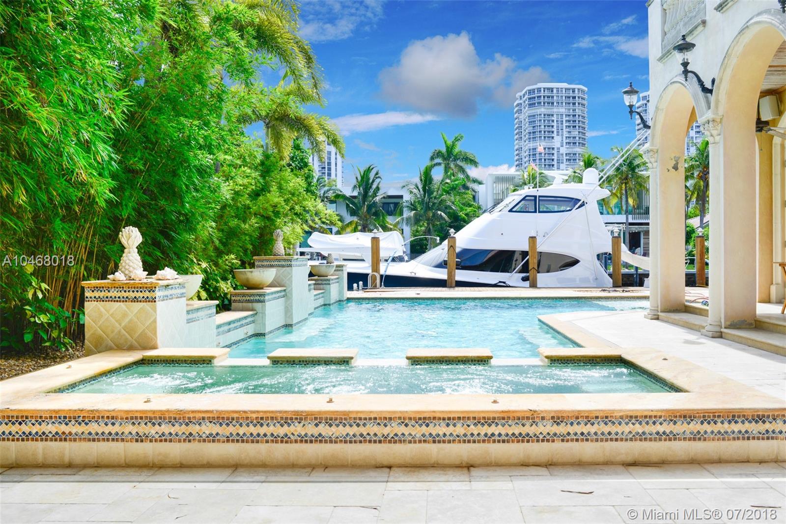 GOLDEN BEACH SEC E - Residential