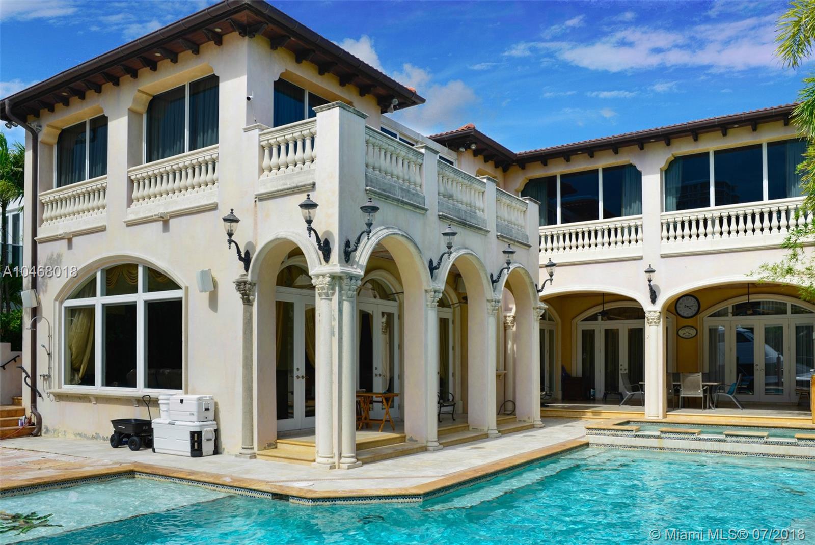 GOLDEN BEACH SEC E - Residential