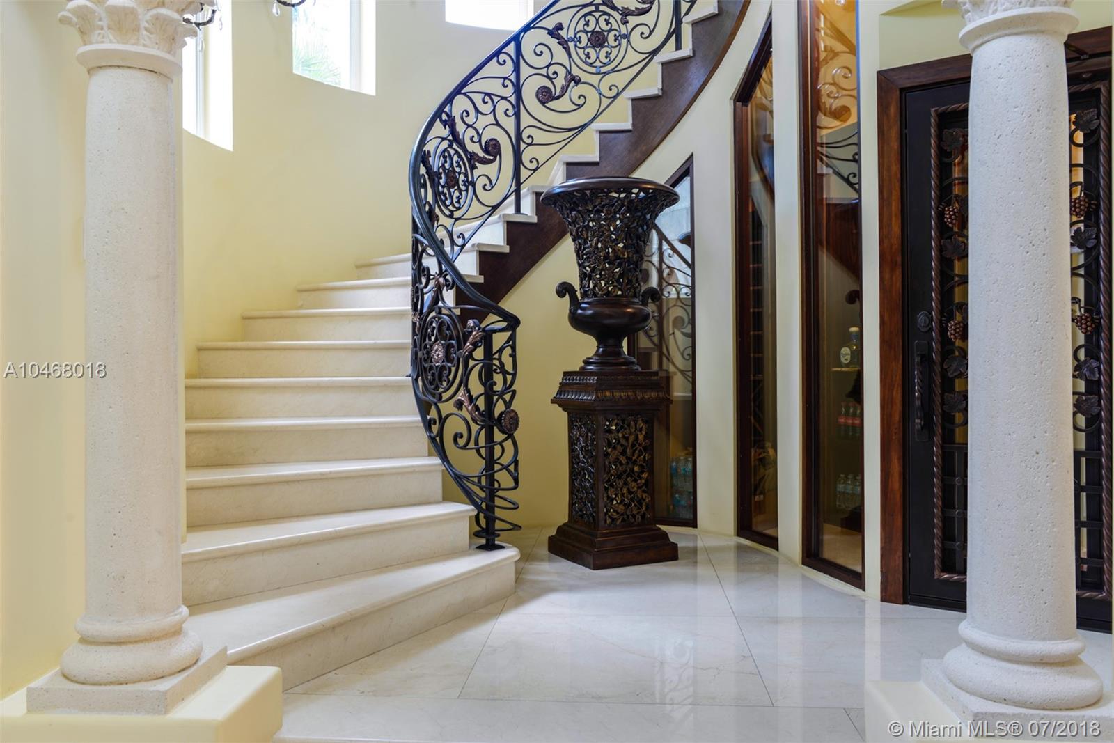 GOLDEN BEACH SEC E - Residential