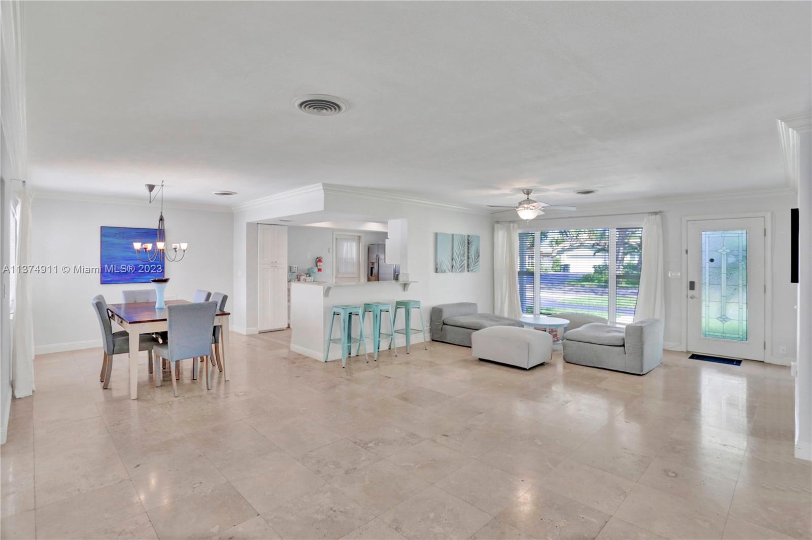 VENETIAN ISLES 3RD SEC - Residential