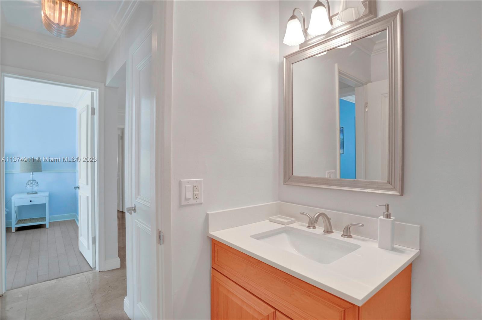 VENETIAN ISLES 3RD SEC - Residential