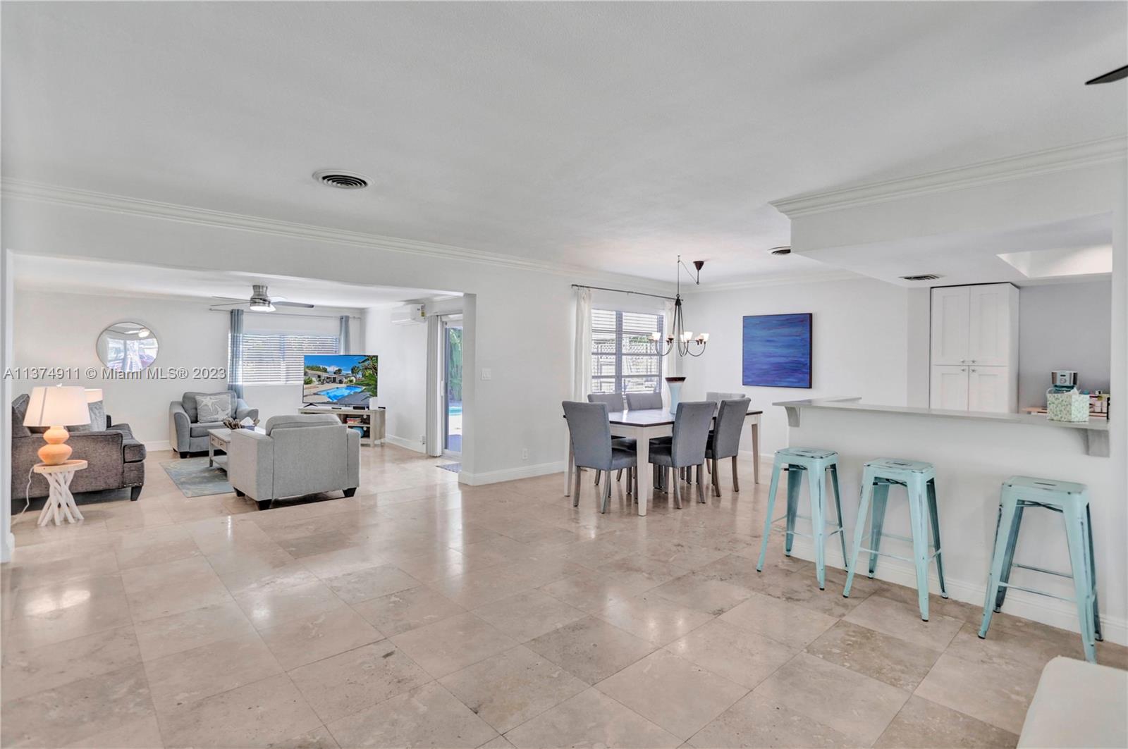 VENETIAN ISLES 3RD SEC - Residential